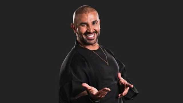 أحمد سعد في أول ظهور له من المستشفى يمازح رامي صبري ويكشف عن موعد عودته