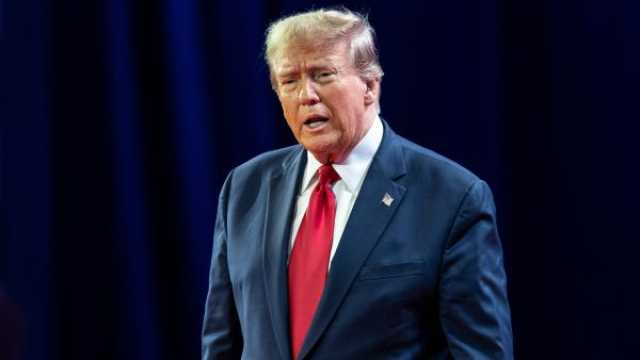 ترامب يهدد بهجوم بري على فنزويلا