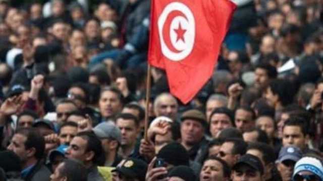 لا بدّ للقيد أن ينكسر.. الشارع التونسي يعود للاحتجاج