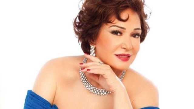 لبلبة ترفض القبل وتثير ضحك الجمهور في مهرجان البحر الأحمر.. وإلهام شاهين تتدخل