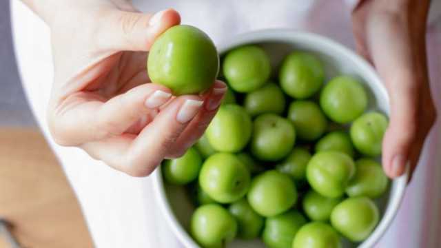 فوائد تناول الجارنك أو الكرز الأخضر في فصل الربيع