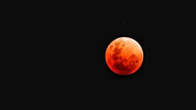 دعاء خسوف القمر الدموي