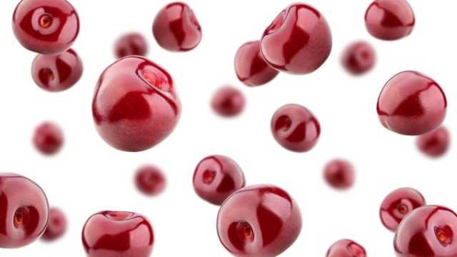 فوائد الكرز الأحمر الثمينة لصحة أفضل