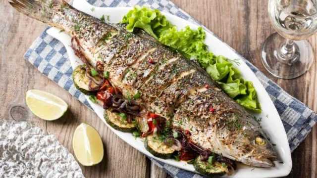 تفسير حلم أكل السمك مع شخص أعرفه