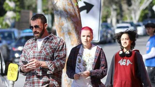 ابنة بين أفليك وجينيفر غارنر تعلن عن تحولها جنسيًا.. شاهد كيف أصبح شكلها