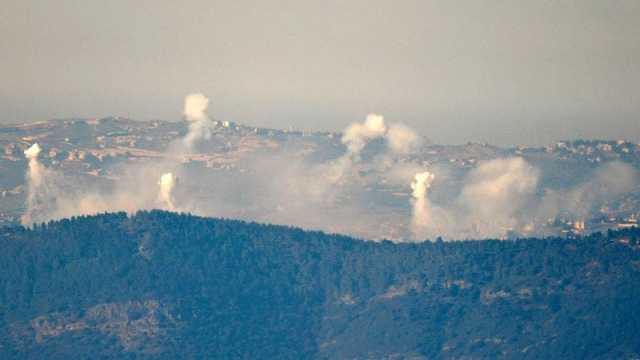 قذائف حارقة تستهدف جنوب لبنان.. بري: اسرائيل تحاول توسيع نطاق الحرب
