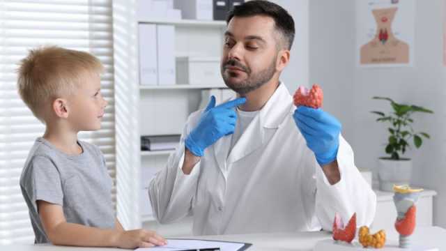 أنواع ومخاطر اضطراب الغدة الدرقية عند الأطفال