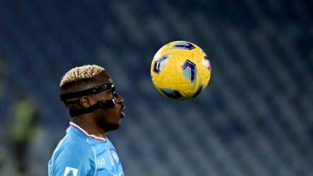 لاعب برشلونة السابق ينصح نجوم نيجيريا بالانتقال إلى الدوري السعودي