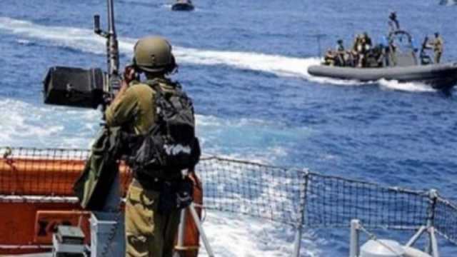 إصابة 7 جنود إسرائيليين في انقلاب زورق حربي