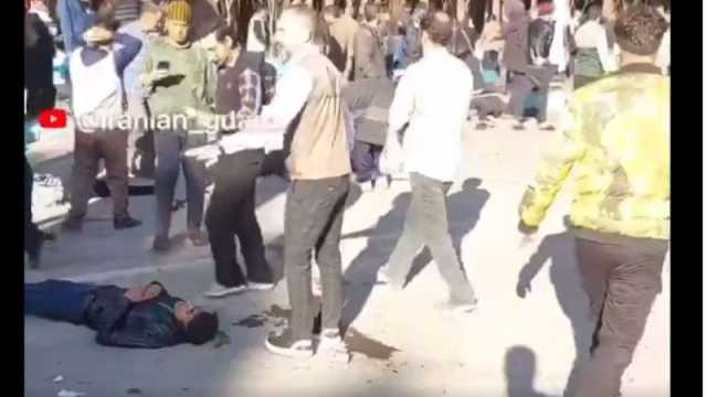 70 قتيلا وجريحا بانفجارات في مرقد سليماني