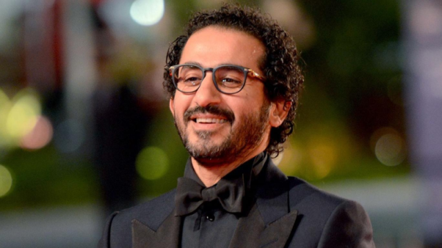 في السعودية..أحمد حلمي يتضامن مع فلسطين في مسرحية تييت