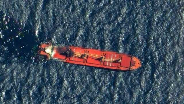 سويسرا: إصابة سفينة في البحر الأحمر