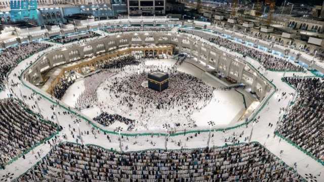 في ثاني أيام شهر رمضان.. لقطات تسرّ الناظرين للمسجد الحرام.