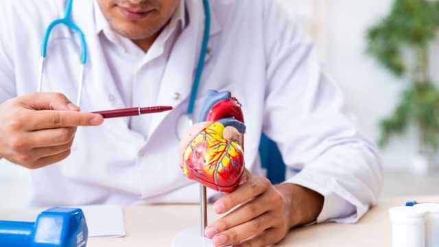طبيب البوابة: لماذا تعاني النساء من مشاكل القلب أسوأ من الرجال؟
