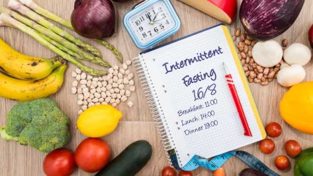 طبيب البوابة: كيف تجني فوائد الصيام المتقطع ؟