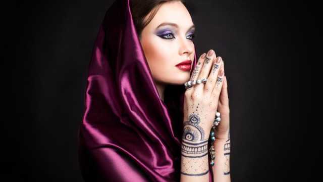 حسناء البوابة: أجمل نقوش الحناء بمناسبة شهر رمضان الكريم