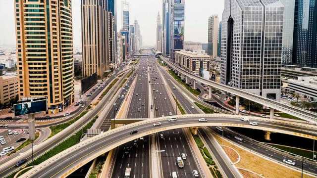 أشهر 9 من شوارع دبي ننصح بزيارتها