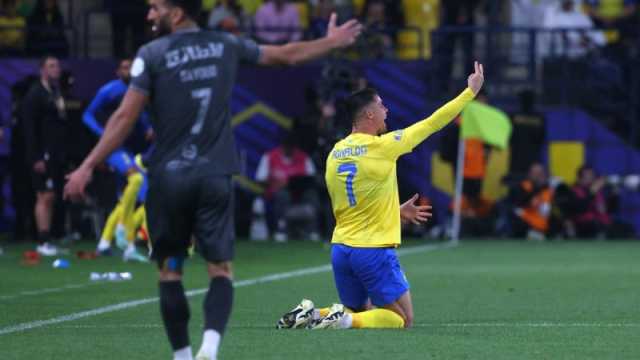 الرائد يهزم النصر ويسدي خدمة كبيرة للهلال المتصدر