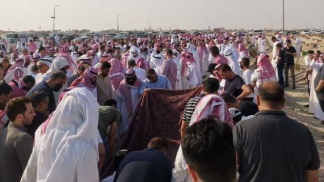 سعوديون يشيعون عائلة أردنية قضت بحادث سير بالأحساء