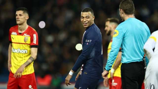 تشكيلات الفرق: باريس سان جيرمان - لانس في الدوري الفرنسي 23-24
