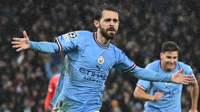برناردو سيلفا يجدد عقده مع مانشستر سيتي حتى عام 2026