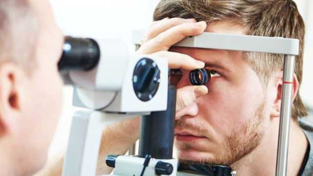 افضل دكاترة عيون بالرياض: 10 أطباء ننصحك بهم مع العناوين