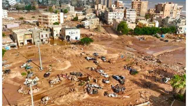 السلطات الليبية تغلق درنة بسياج عازل