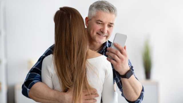 6 مؤشرات شائعة على أن شريكك خائن