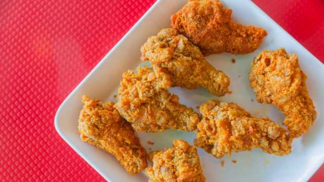 3 وصفات بديلة وصحية لدجاج KFC