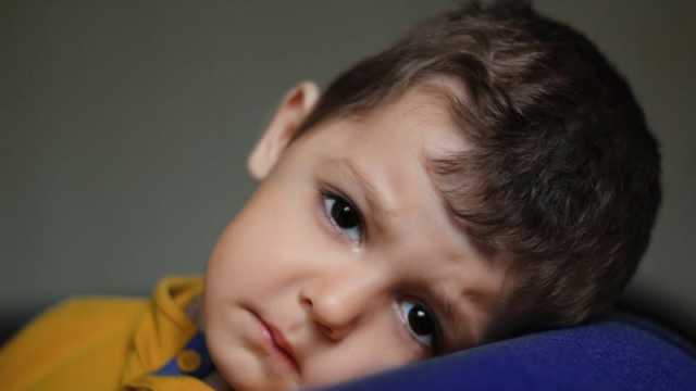 كيفية تهدئة الأطفال الذين عانوا من صدمات الحرب
