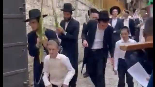البصق على المسيحيين تقليد يهودي قديم