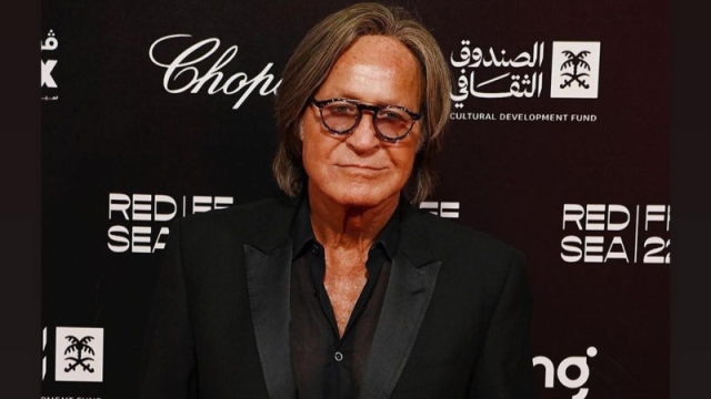 محمد حديد يكشف تفاصيل صادمة عن سرقة عائلة يهودية لمنزل والده
