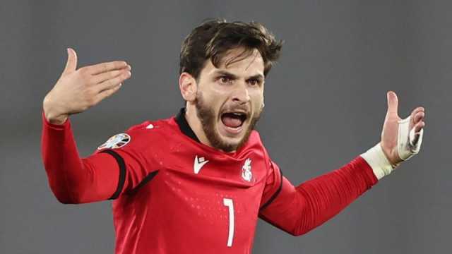 تشيلسي يحضر 100 مليون يورو لضم كفاراتسخيليا
