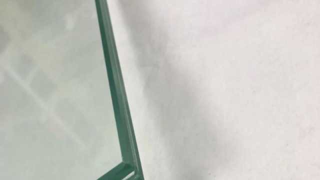 تفسير رؤية الزجاج في المنام للمتزوجة لكبار المفسرين