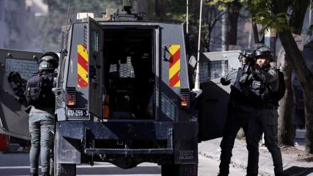 استشهاد فلسطيني واصابة اثنين برصاص القوات الاسرائيلية قرب رام الله
