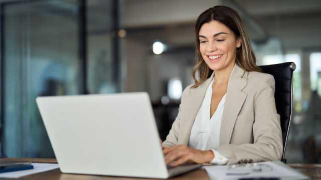 كيف تدير عواطفك في مكان العمل ؟