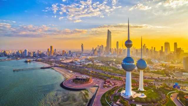 ضجة في الكويت.. سيدة تعتدي على رجل أمن (فيديو)