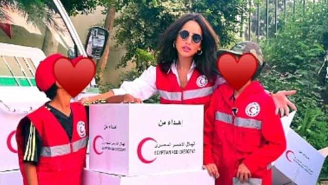 نجل زينة يخضع للجراحة و الفنانة :(الدم اللي بيجري في قلبي)