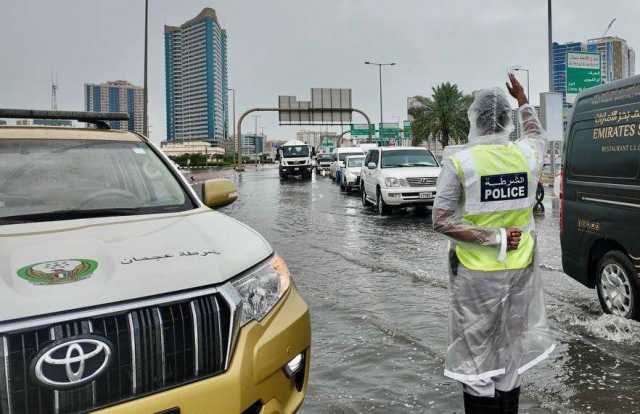 شرطة عجمان تعزّز جهودها لتأمين الحركة المرورية خلال الحالة الجوية