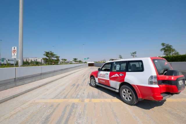 جهود متواصلة لضمان عودة الطرق والخدمات إلى طبيعتها في دبي
