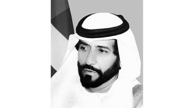 ديوان حاكم الفجيرة ينعي الشيخ طحنون بن محمد آل نهيان