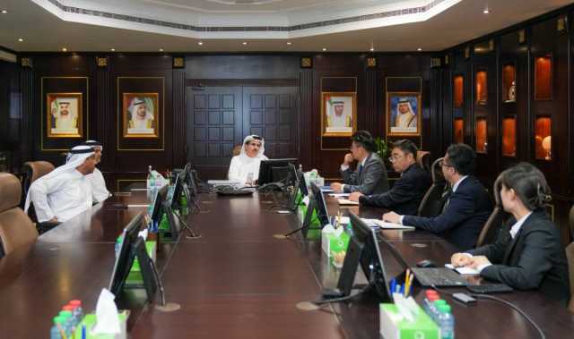 «كهرباء دبي» تناقش تعزيز حلول الطاقة المستدامة