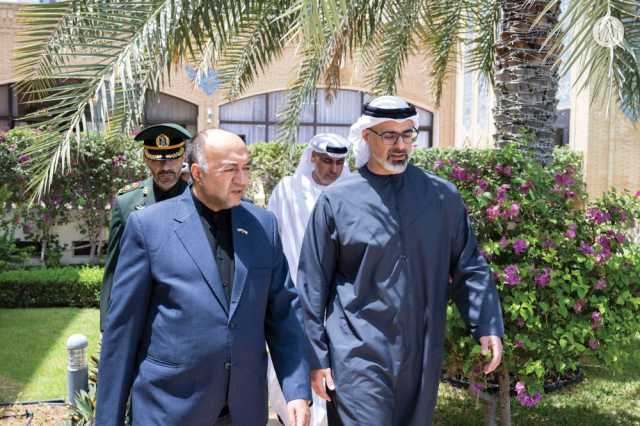 خالد بن محمد بن زايد يعزي في وفاة الرئيس الإيراني ومرافقيه