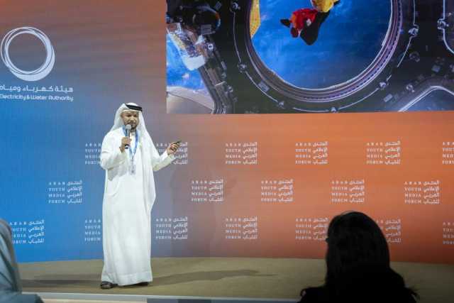 محمد سعيد حارب يستعرض تجربته مع «فريج»
