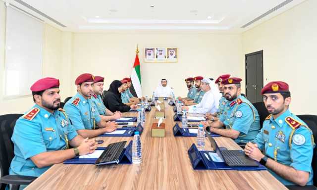 «القيادة العليا» بشرطة الشارقة تناقش السياسات المؤسسية