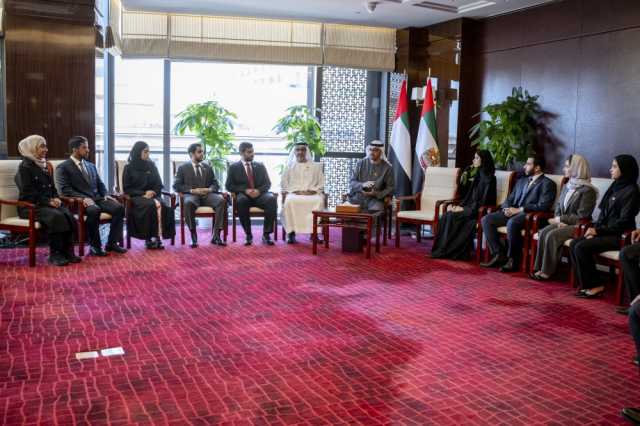 بالفيديو | محمد بن زايد يلتقي الطلبة الإماراتيين خلال زيارته إلى الصين