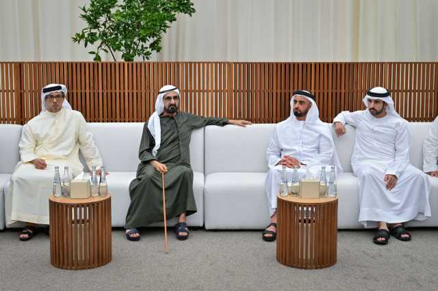 محمد بن راشد والنعيمي والشرقي يعزّون في وفاة حمد الخييلي