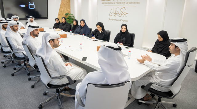 افتتاح أولى جلسات مجلس شباب بلدية عجمان