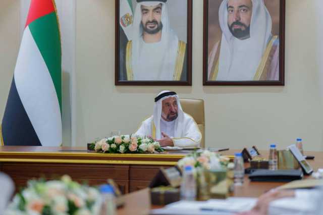 سلطان يشكل مجلس أمناء جامعة خورفكان