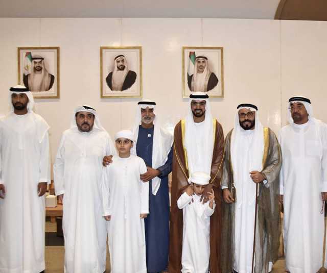 نهيان بن مبارك يحضر أفراح القبيسي والراشدي